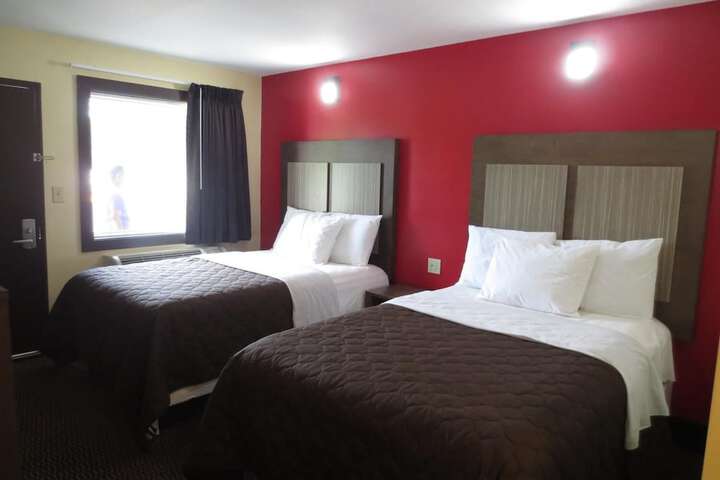 Room 11 of 19