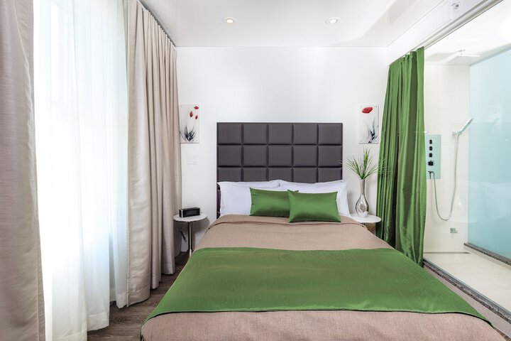 Room 34 of 67