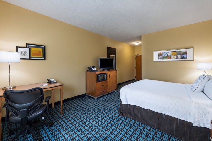 Room 5 of 24