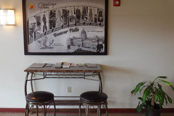 Super 8 by Wyndham Beaver Falls