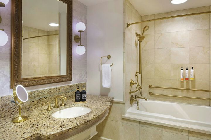The Carlton Hotel Atascadero – Paso Robles, a Tribute Portfolio Hotel