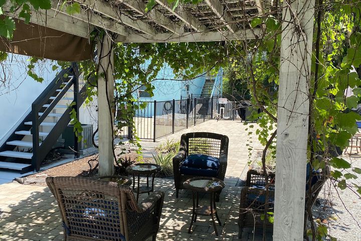 Tropical Breeze Resort