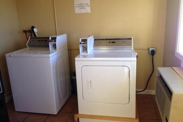 Room 6 of 12