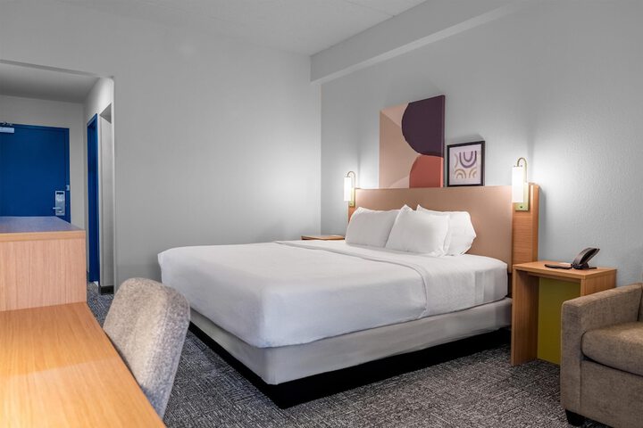Spark by Hilton Atlanta Kennesaw Town Center