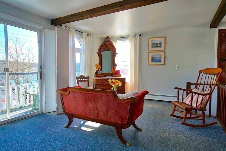 Room 20 of 39