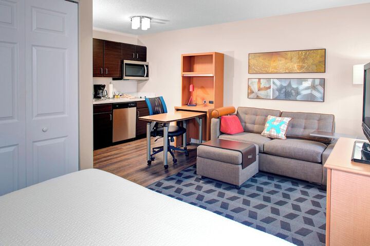 Room 14 of 34