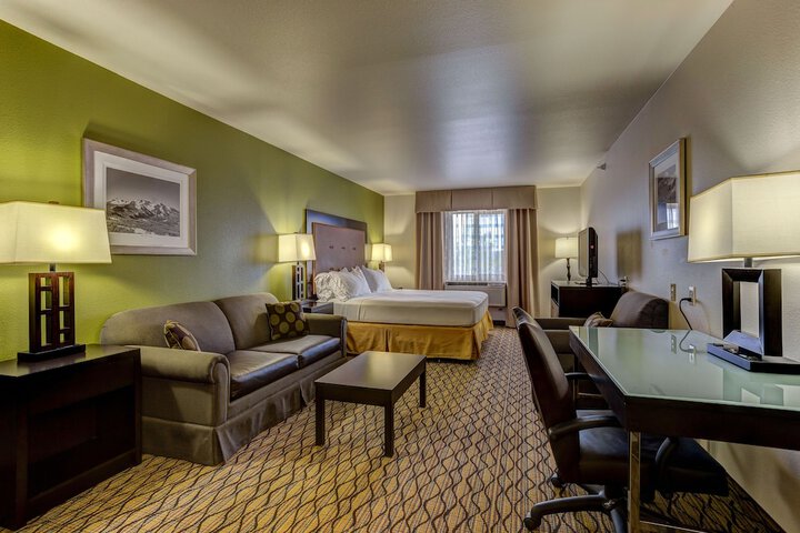 Room 26 of 42