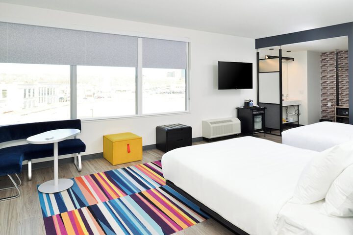 Aloft by Marriott North Kansas City