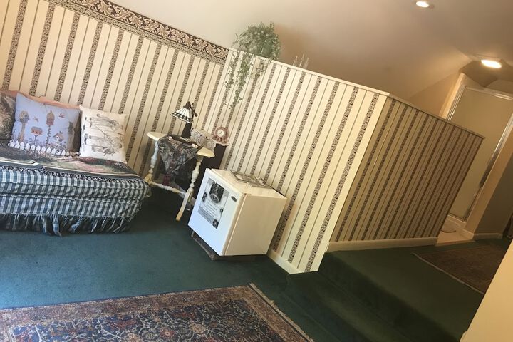 Room 17 of 89
