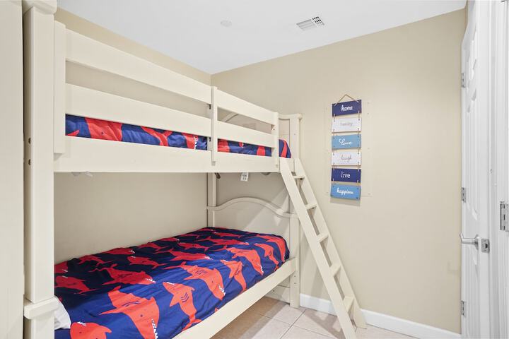 Room 533 of 954