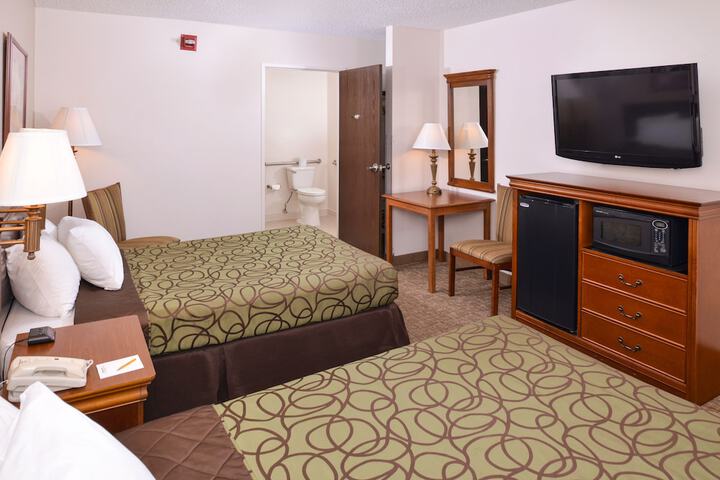 Briarwood Inn of Geneva