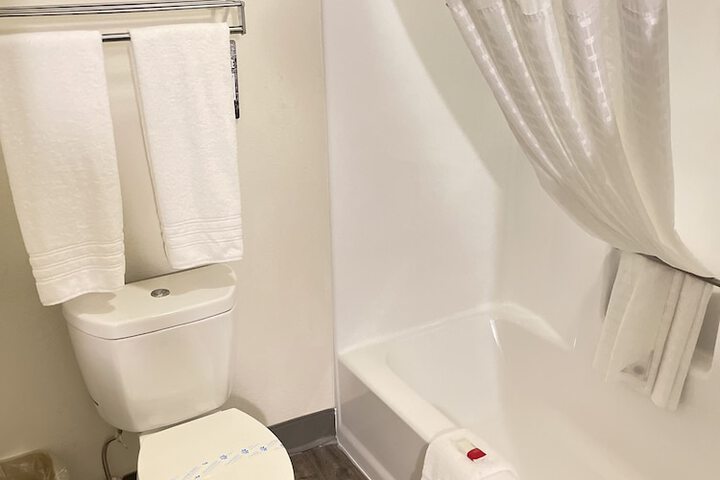 Room 13 of 30
