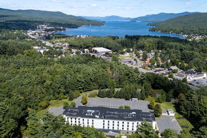Hampton Inn & Suites Lake George