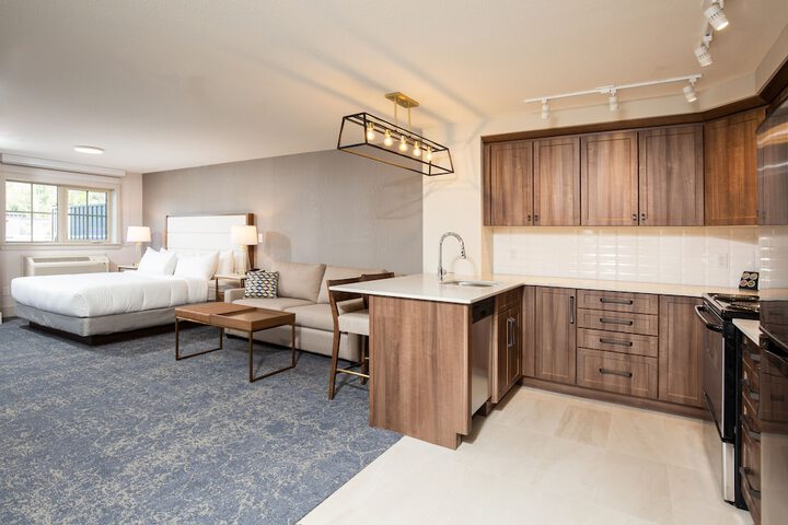 Room 8 of 33