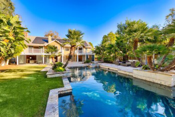 5BDRM Villa Via Mil Cumbres