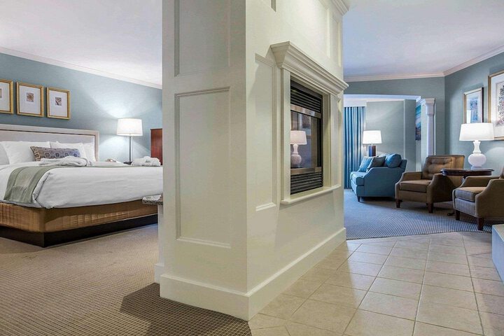 Comfort Inn & Suites Near Burke Mountain