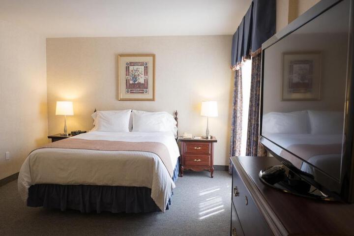 The Roehampton Hotel