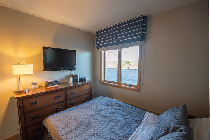 Room 119 of 142
