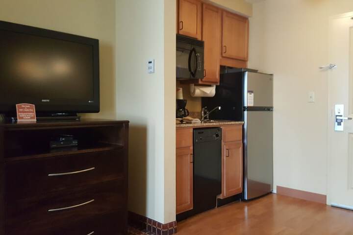 Room 10 of 27