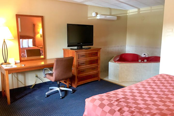 Room 17 of 32