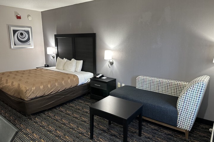 Room 29 of 40