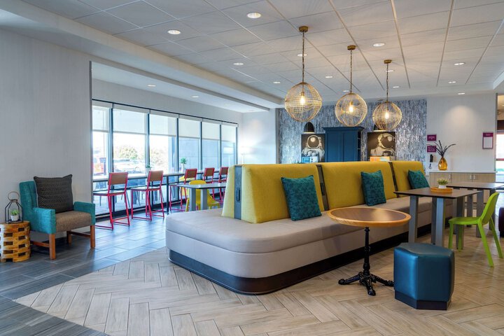 Home2 Suites by Hilton Fredericksburg South