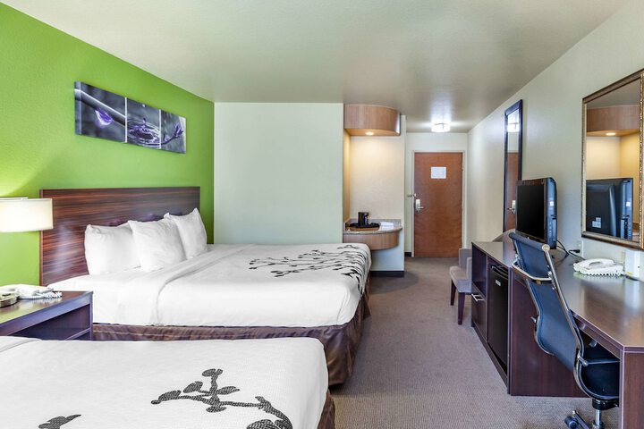 Room 26 of 34