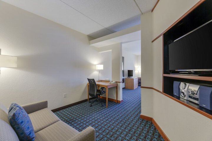 Room 17 of 25