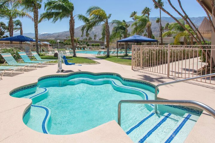 Pool 8 of 44