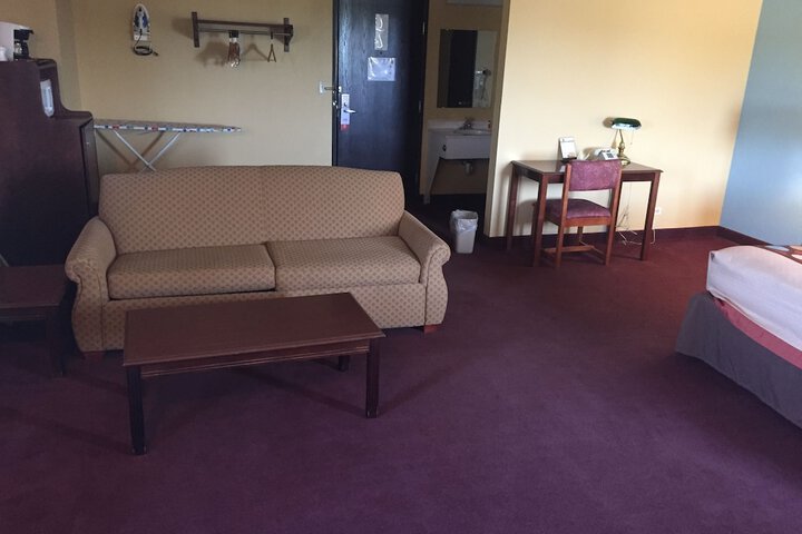 Room 5 of 20