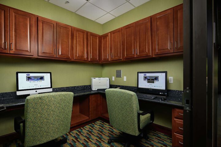 Business Center 38 of 39