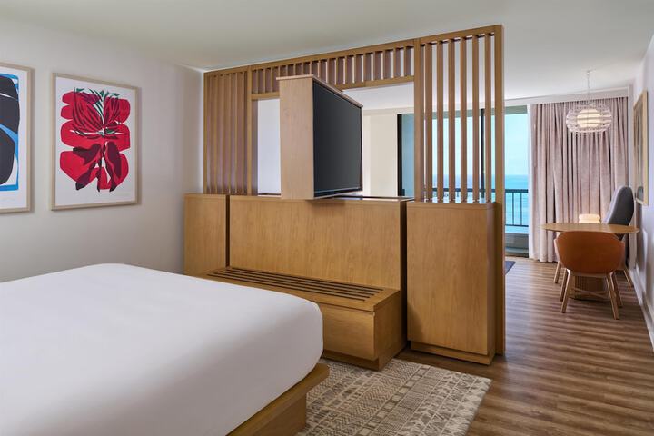 Hyatt Regency Waikiki Beach Resort & Spa
