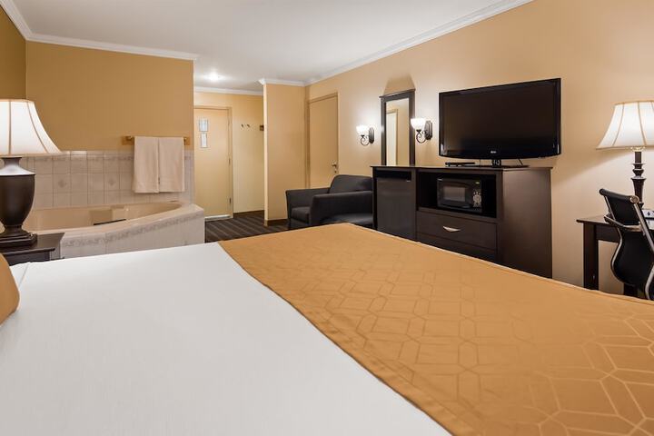 Best Western Inn & Suites