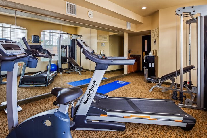 Best Western Windsor Pointe Hotel & Suites-Frost Bank Center