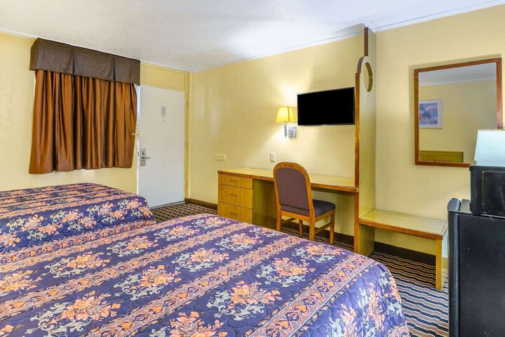 Room 11 of 35