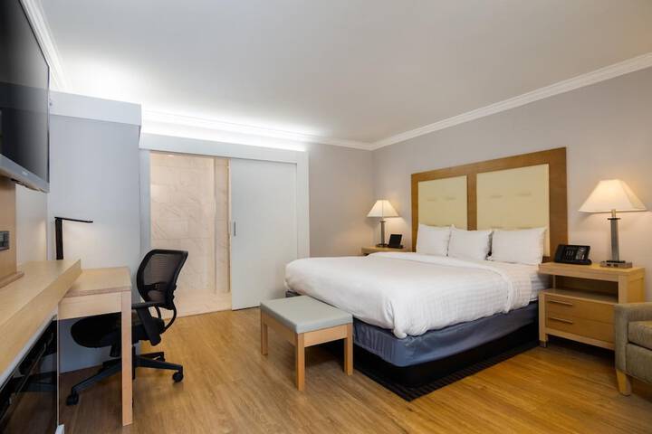 Room 19 of 68