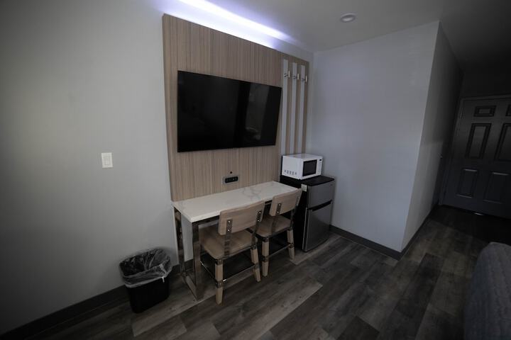 Room 9 of 22