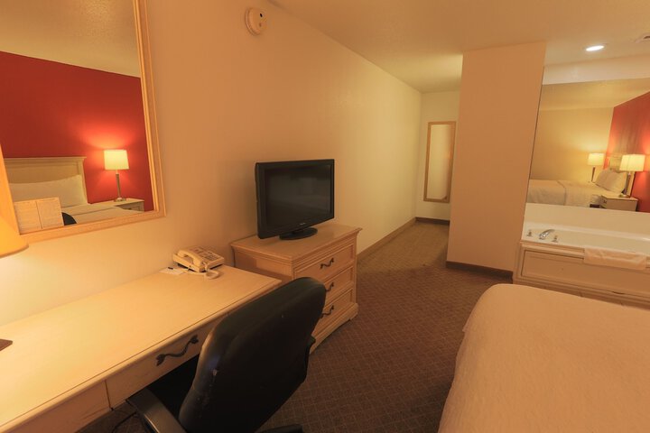 Room 5 of 15