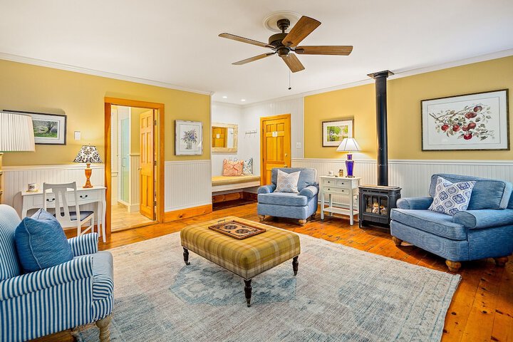 Room 5 of 28