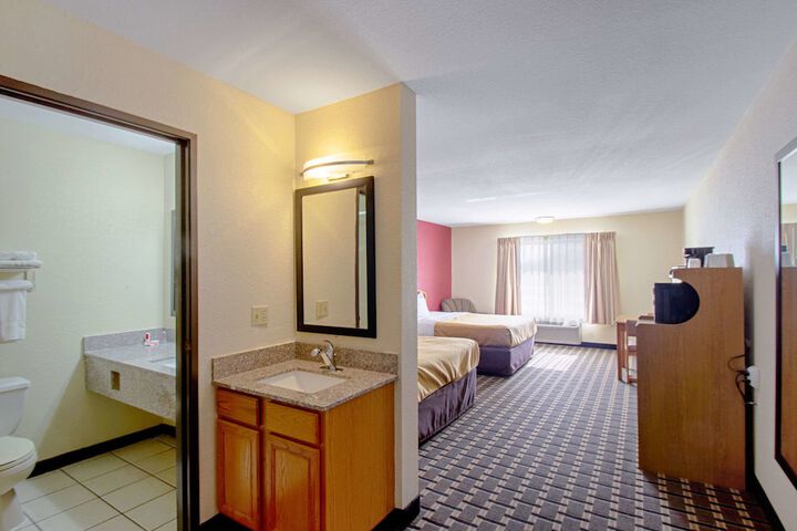 Room 15 of 38