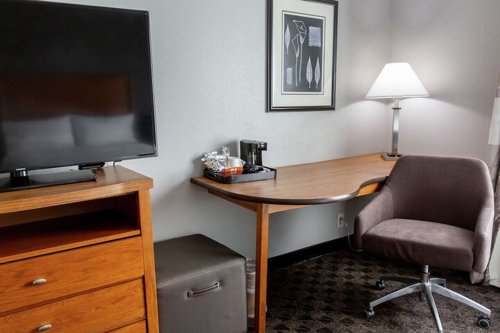 Room 12 of 35