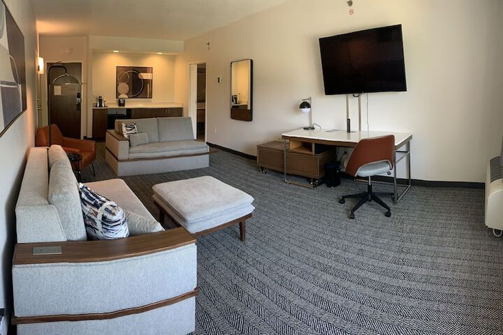 Room 45 of 61