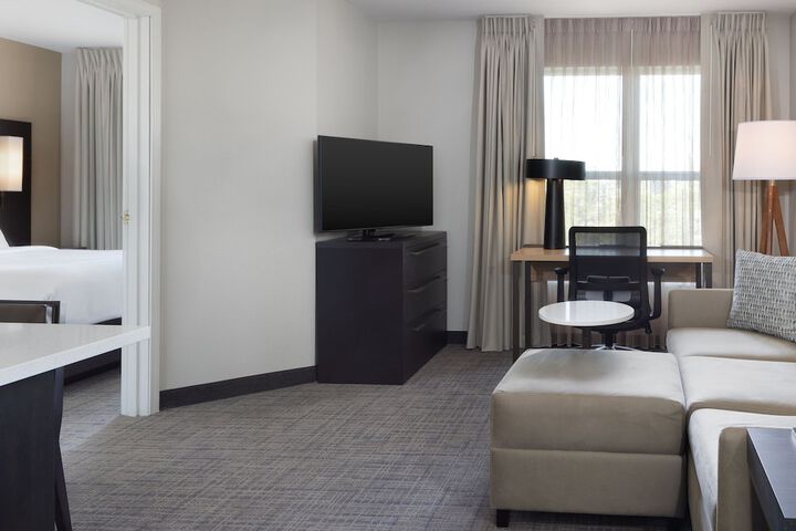 Room 21 of 38