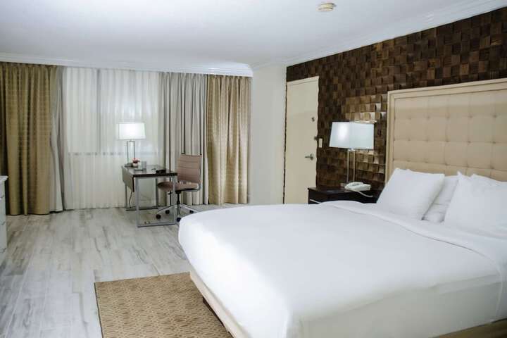 Room 80 of 226