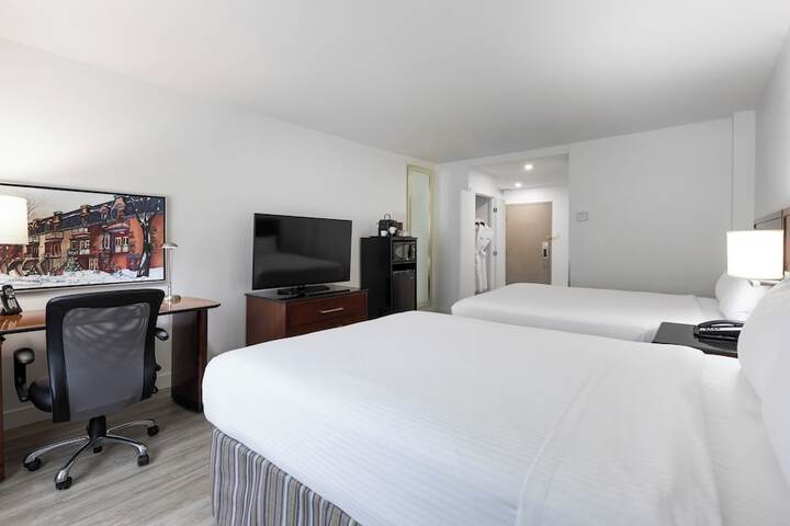Room 34 of 63