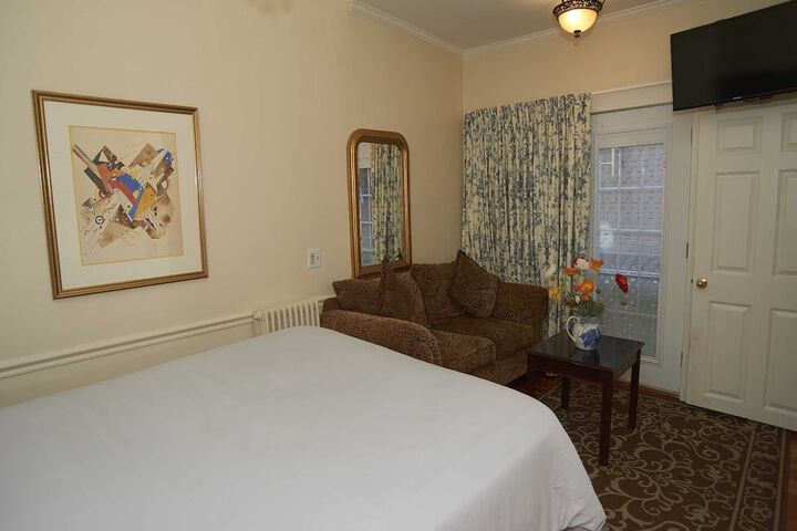Room 150 of 183