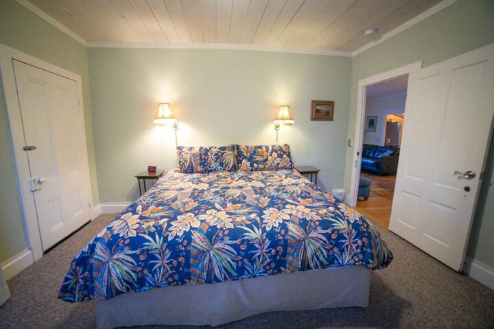 Room 154 of 236