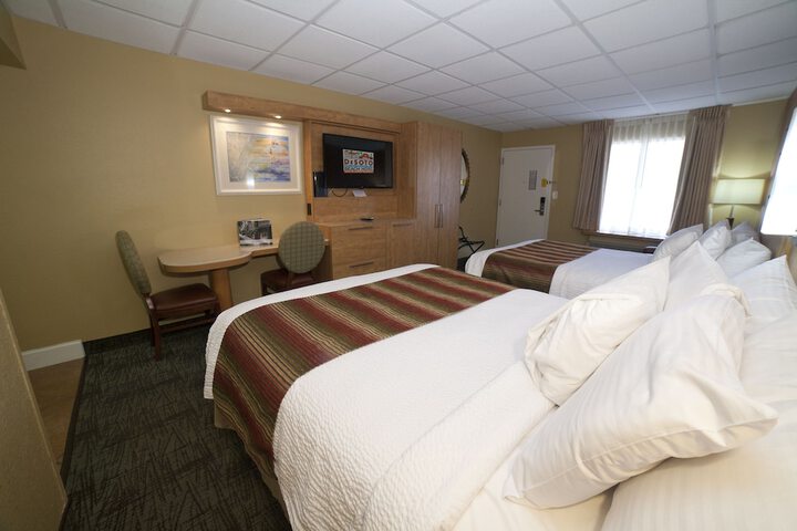 DeSoto Beach Hotel