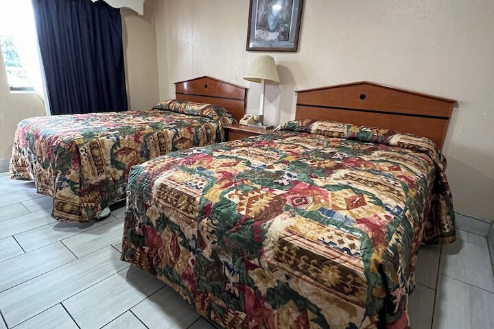 Room 20 of 29