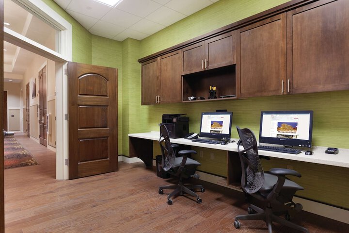Business Center 66 of 66